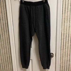 NWT Men’s Lululemon At Ease Jogger, Heathered Black/Charcoal, Size M